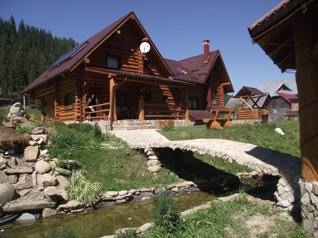 皮亚特拉伦库鲁山林小屋 Vatra Moldoviţei 外观 照片