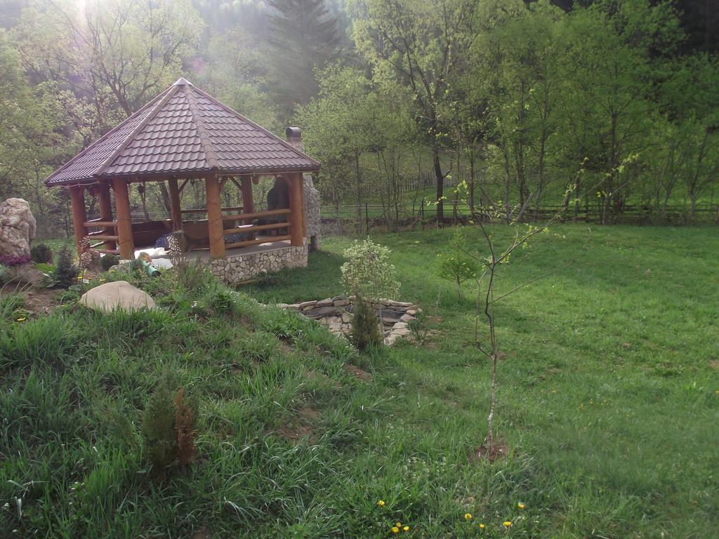 皮亚特拉伦库鲁山林小屋 Vatra Moldoviţei 外观 照片