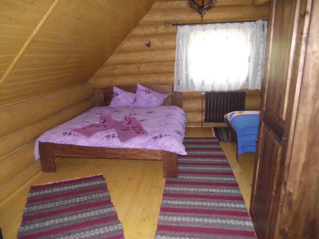 皮亚特拉伦库鲁山林小屋 Vatra Moldoviţei 客房 照片