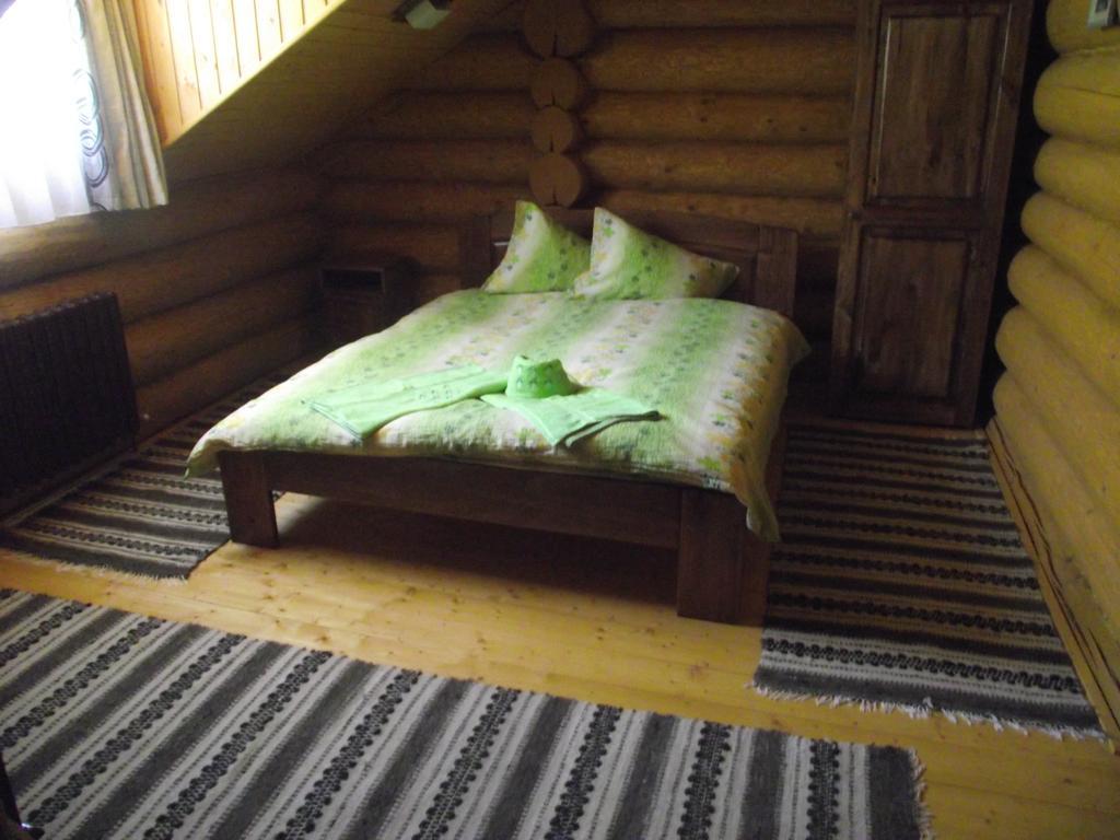皮亚特拉伦库鲁山林小屋 Vatra Moldoviţei 客房 照片